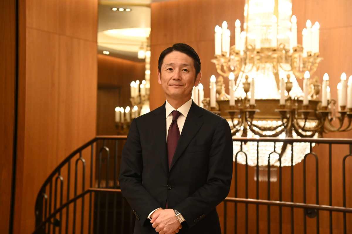 Masahiro Hoshino, Managing Director, Sales Division