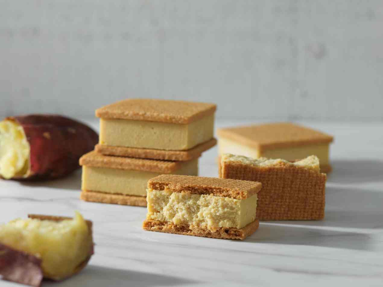 [Tokyo Station Souvenirs] Ranked regular cheesecake sandwich with seasonal sweet potato flavor