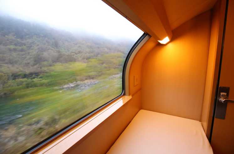 Japan sleeper train