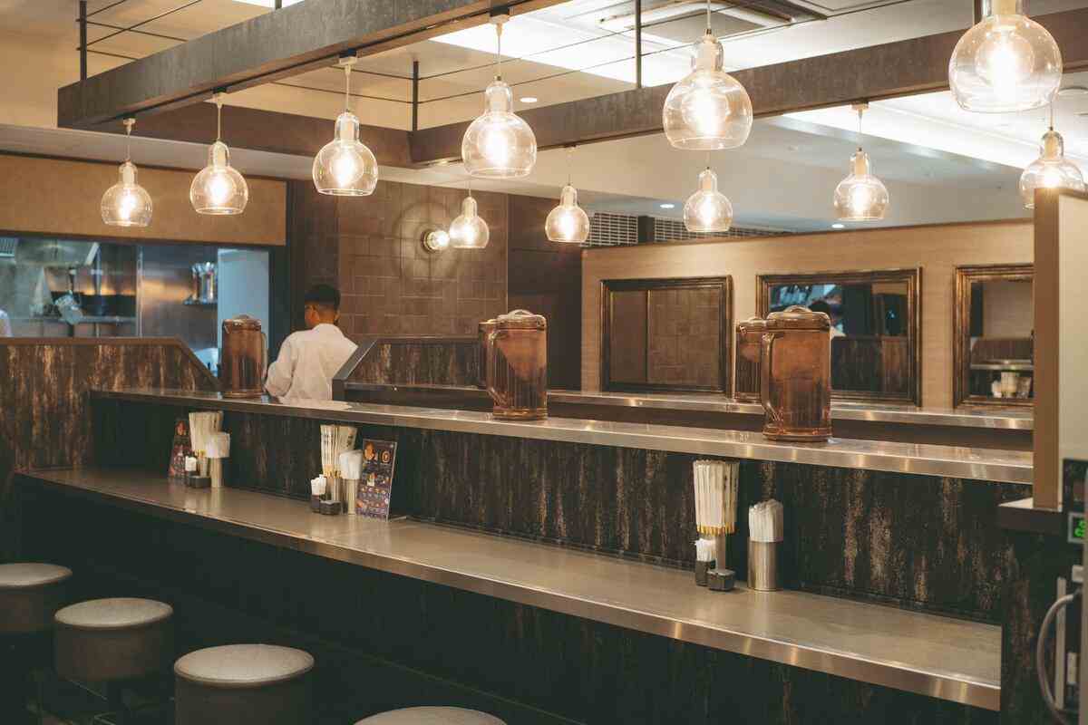 Interior design of Torisoba Zagin KITTE Marunouchi Restaurant