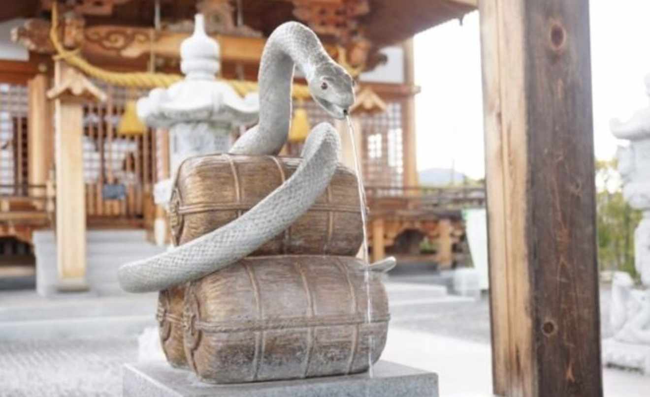 snake-related Shrines